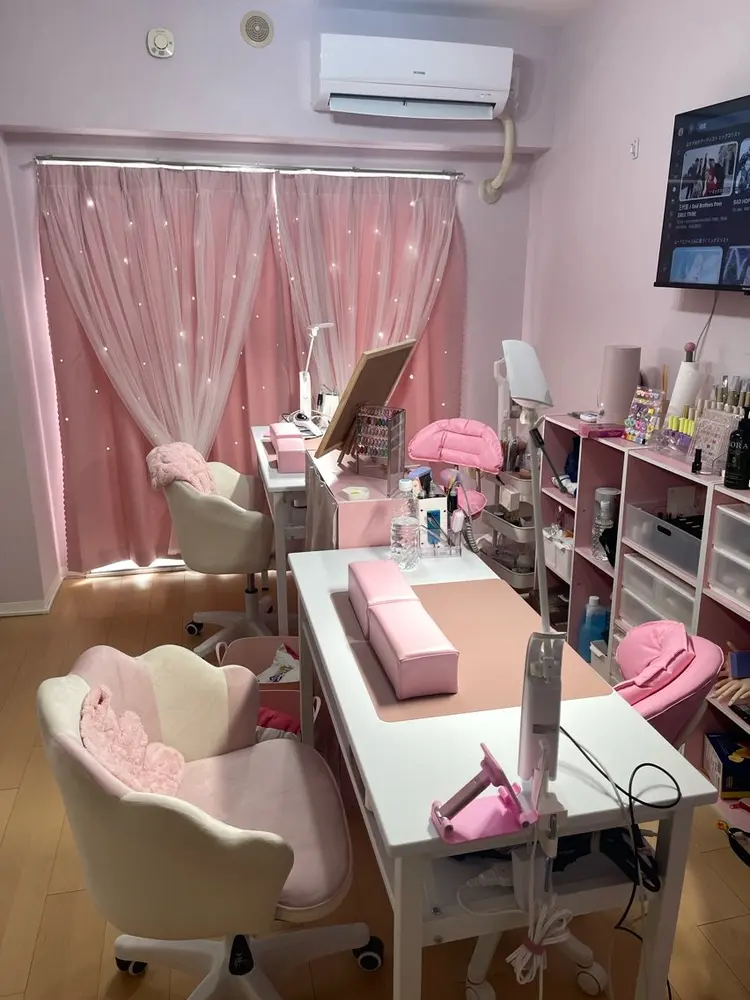 nail salon Luanaの内観・外観2