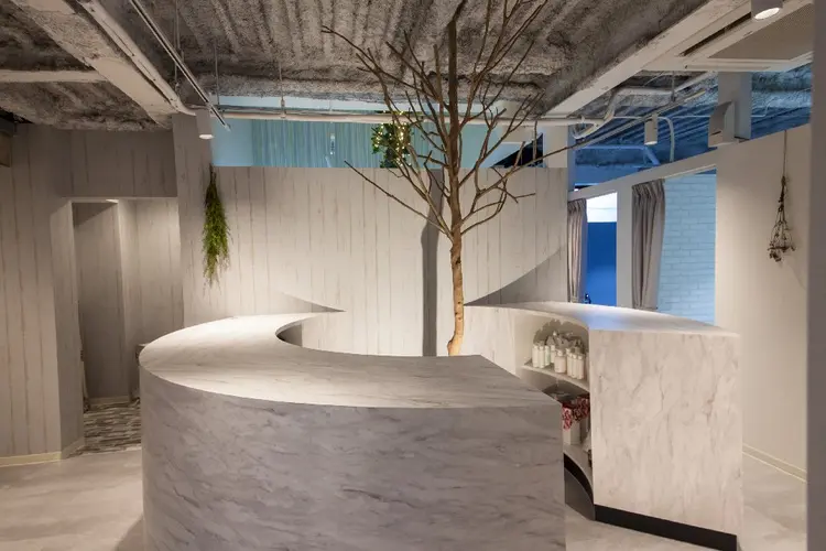 ロアゾブルー箱崎店の内観・外観3