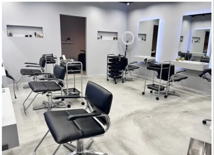 yoloの内観・外観2