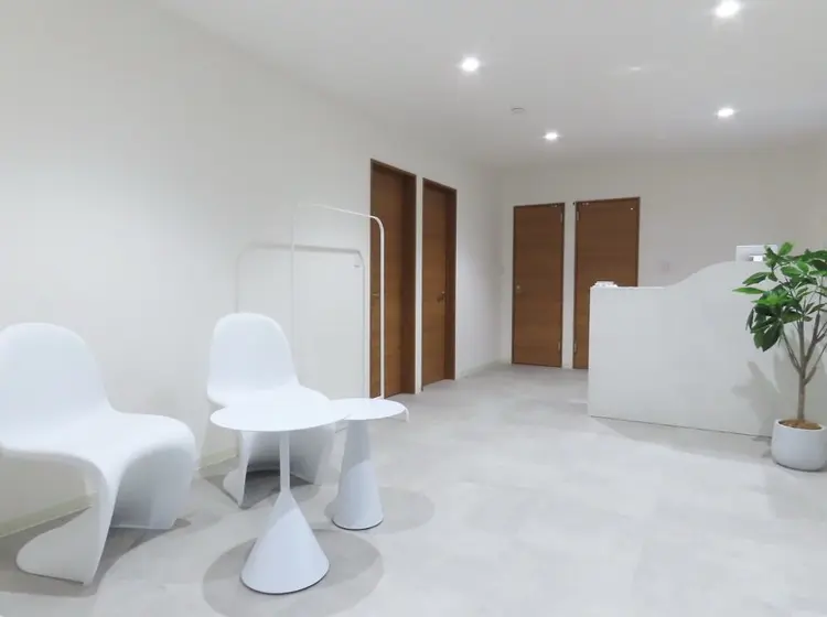 BeautySalon Smoo 金沢駅前店の内観・外観1