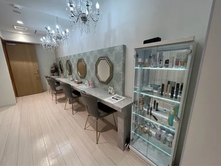 Crea la Luce天神西通り店の内観・外観2