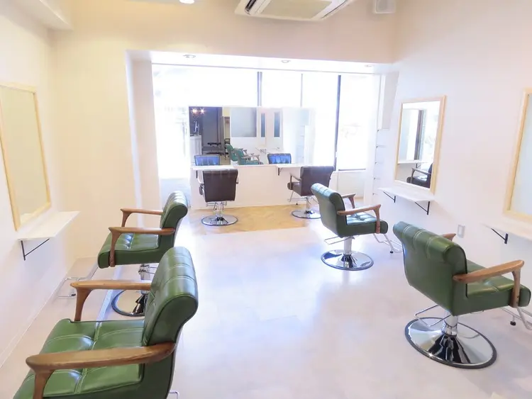 emiwo石川町店の内観・外観1