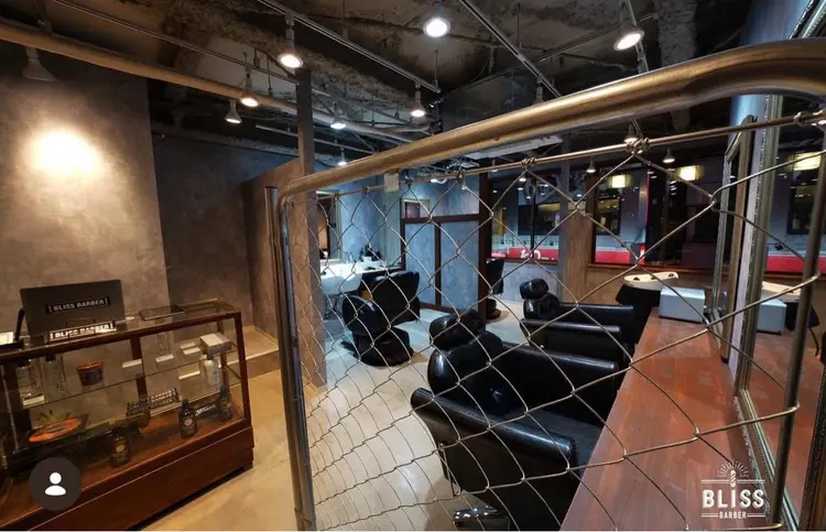BLISS BARBER ブリスバーバーの内観・外観1