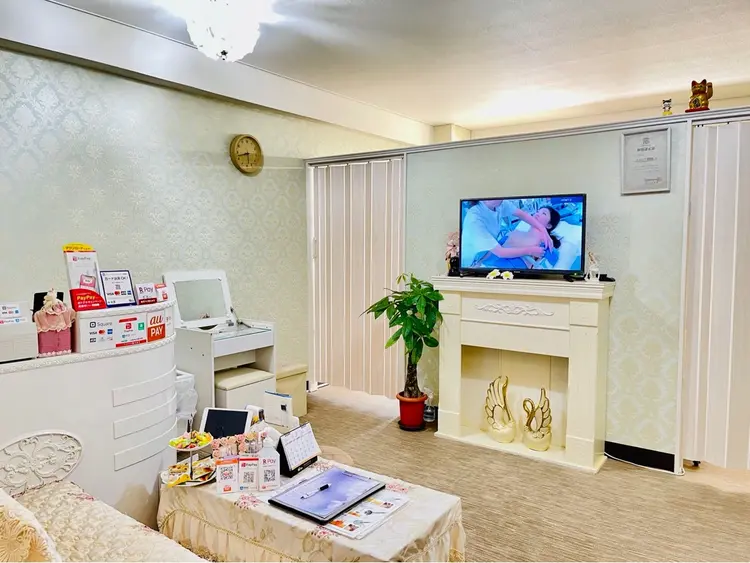 プリバード新宿店の内観・外観1