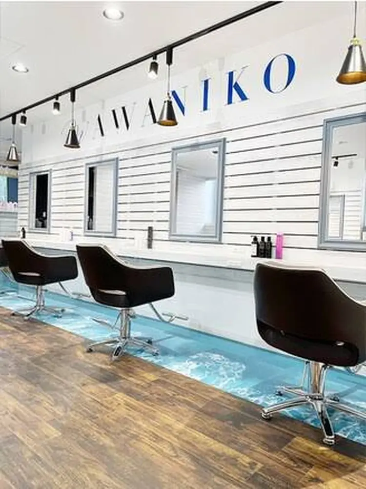 hair  salon AWANIKO浦添店の内観・外観1