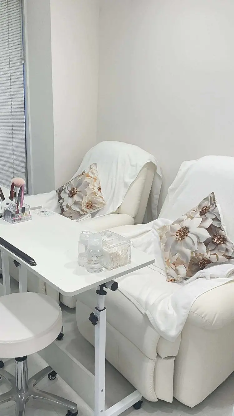 リームネイルサロンの内観・外観2