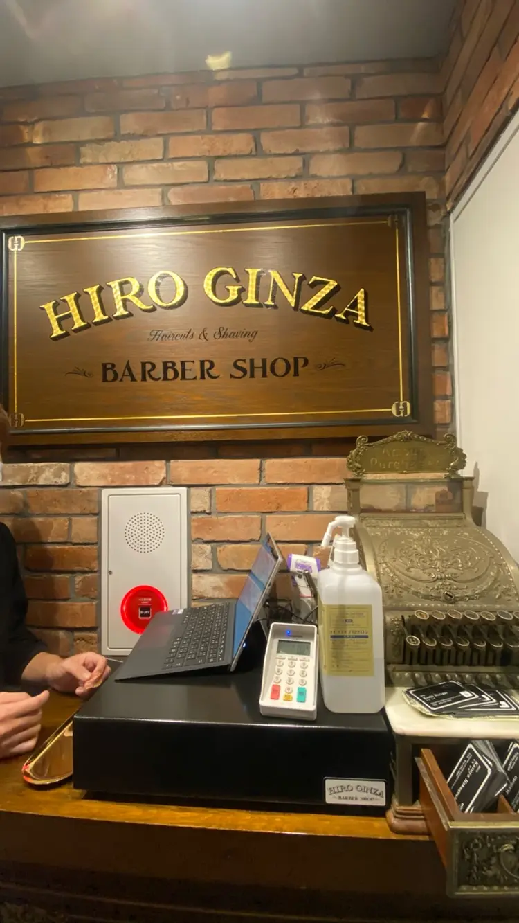 ヒロ銀座 BARAER SHOP 横浜店の内観・外観1