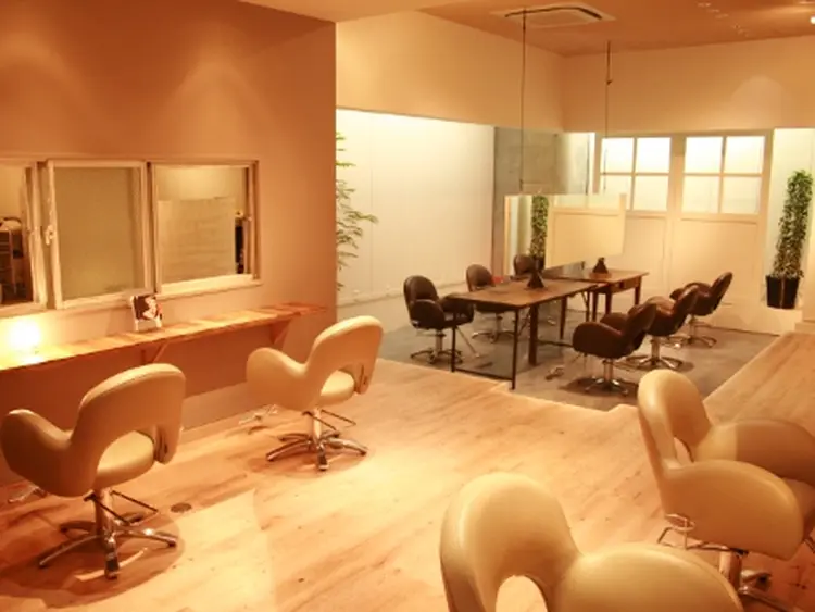 abie hair 市川店の内観・外観2