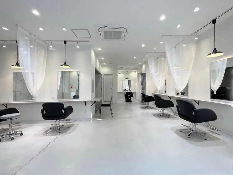 tre. トレの内観・外観2