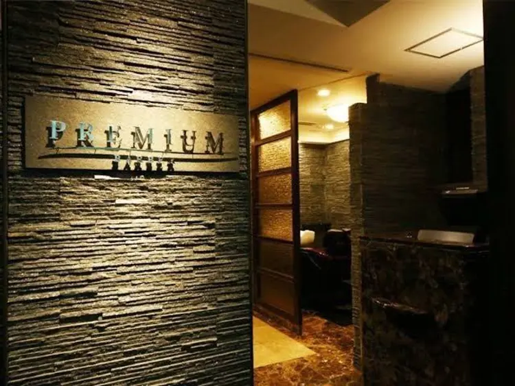 プレミアムバーバー赤坂の内観・外観1