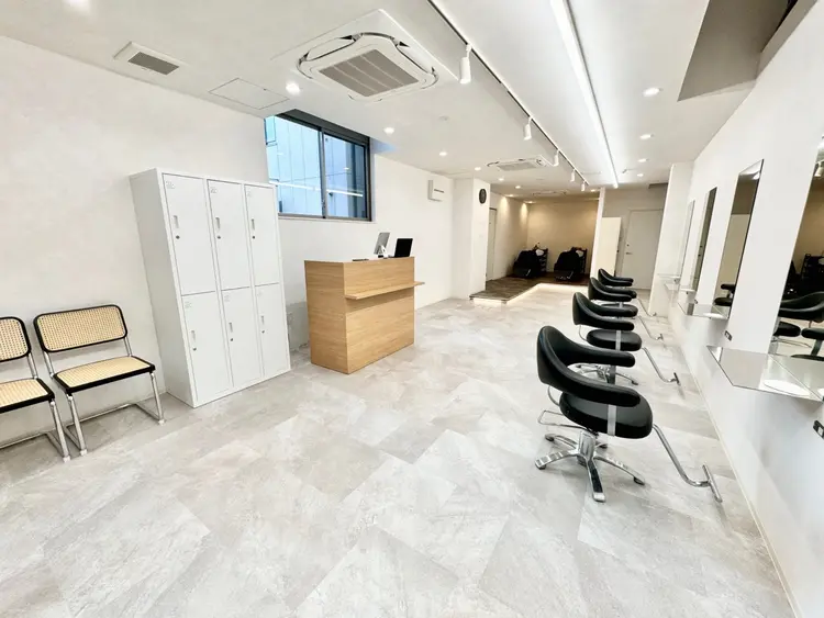 Sailの内観・外観2