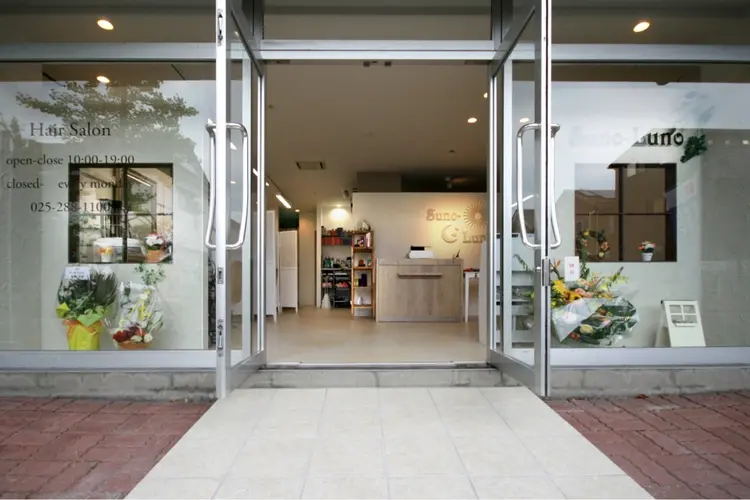 Suno-Lunoの内観・外観1