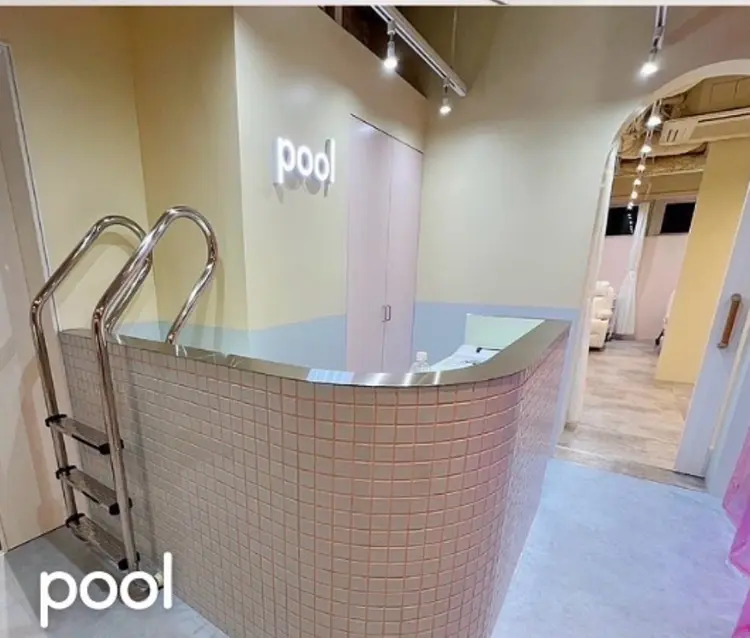 poolの内観・外観1