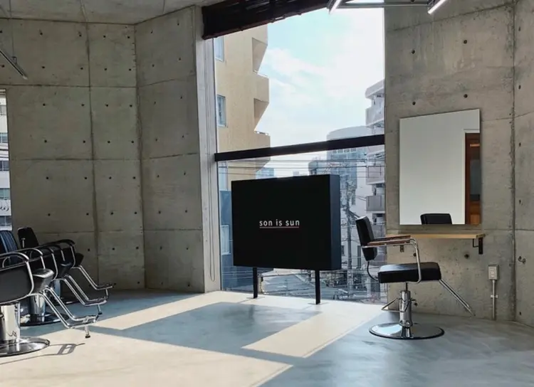 son hairの内観・外観2