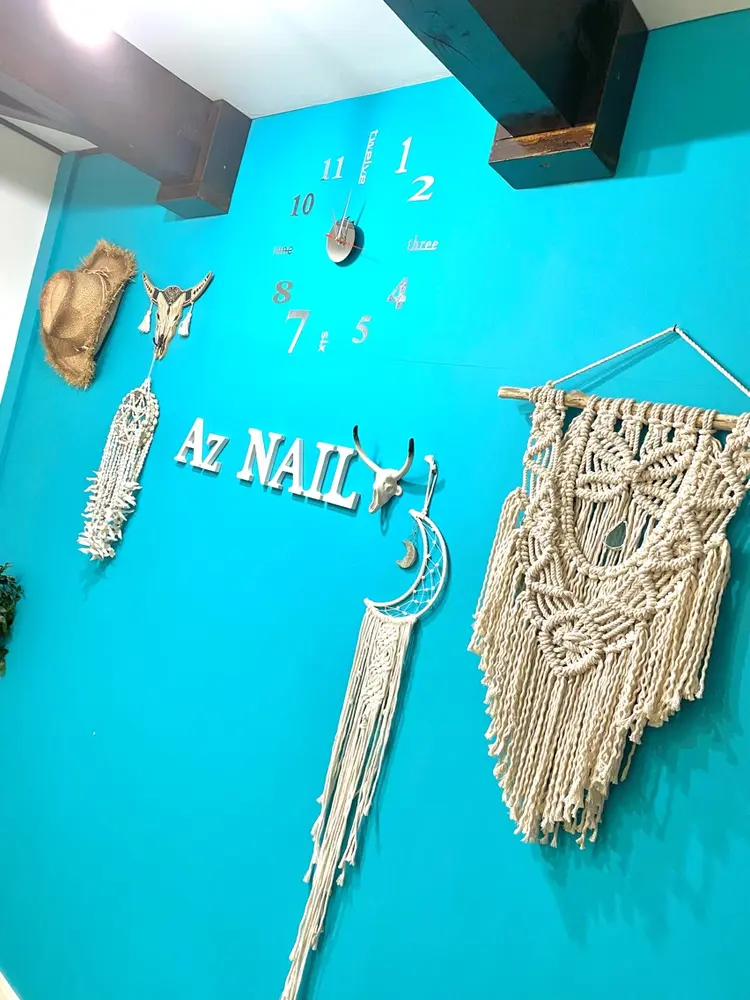 Az NAILの内観・外観1