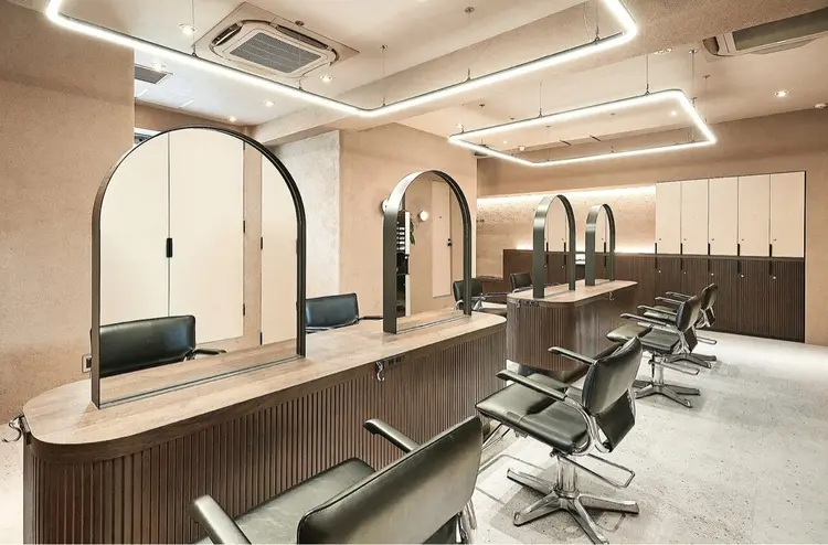 La fith hair arts 吉祥寺店の内観・外観1