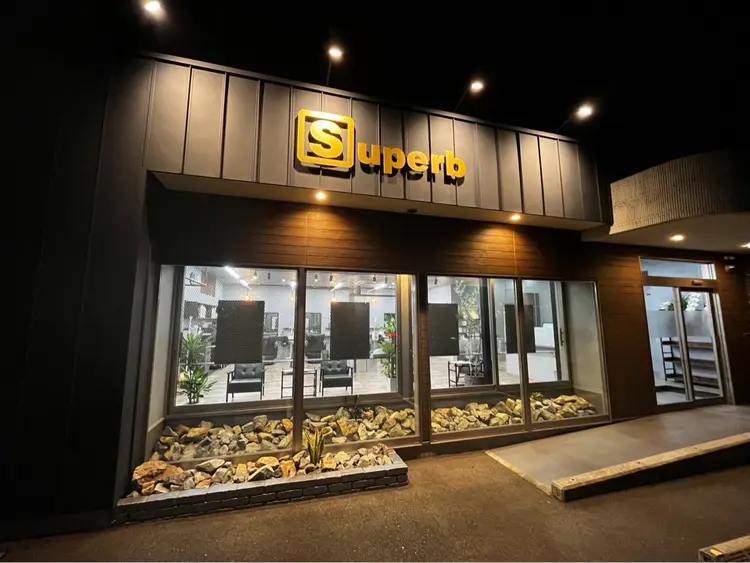 Superb-メンズ専門店-の内観・外観2