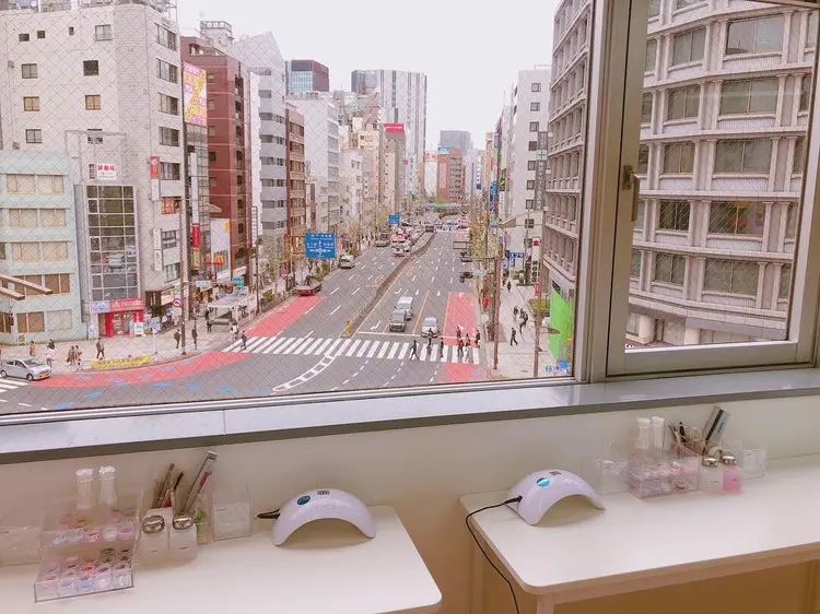 東京セルフネイルサロンの内観・外観3
