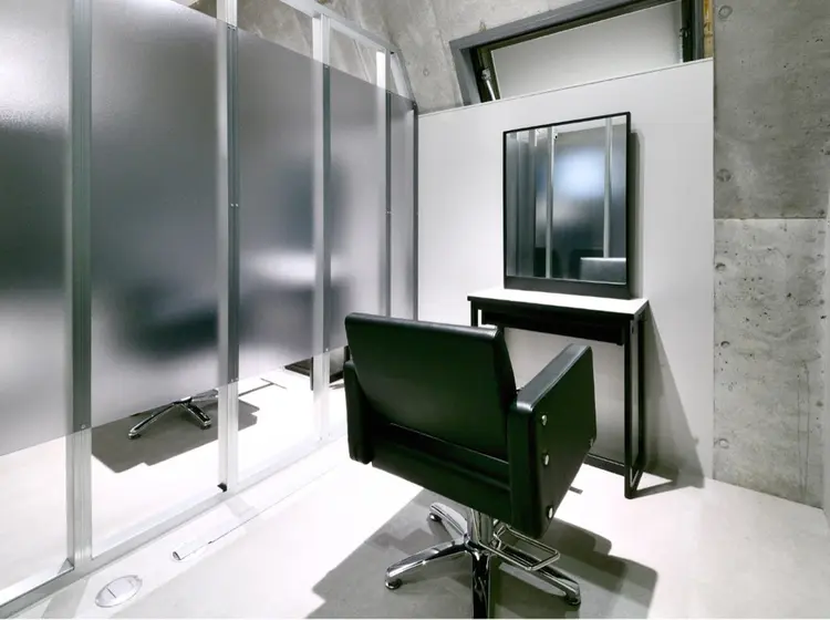 REGNO by GLANZ 天神大名 メンズサロンの内観・外観2