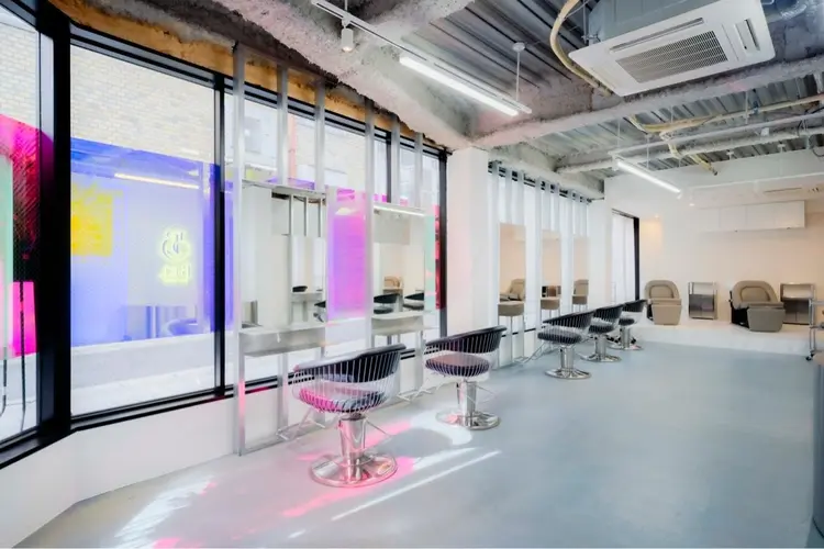 BELの内観・外観2