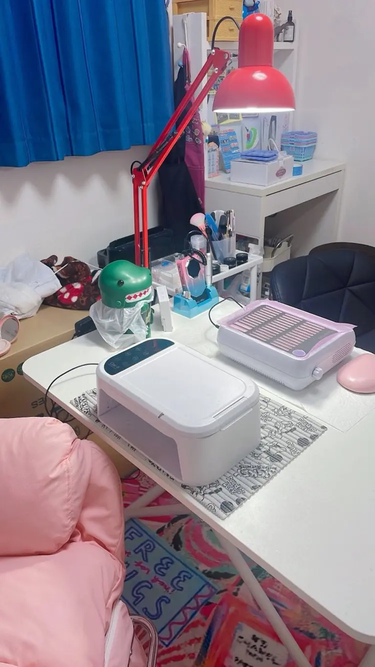 ネイルサロンW【難波校】の内観・外観1