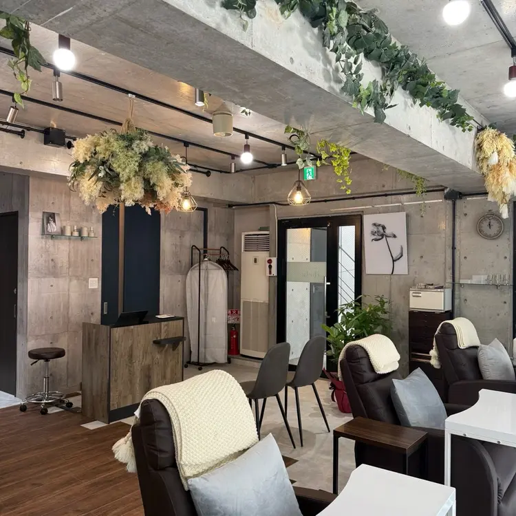 ibelu 神戸三宮店の内観・外観2