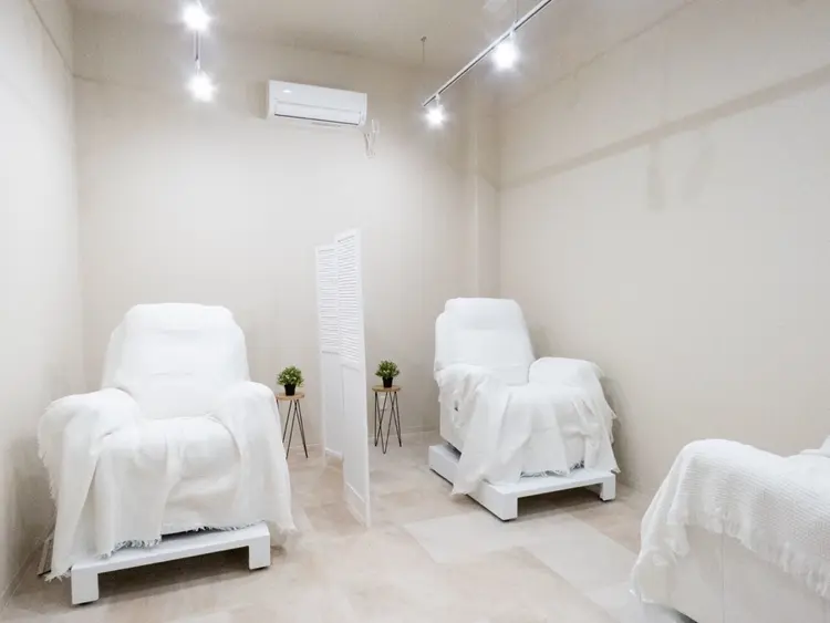 mm 奈良駅店の内観・外観1