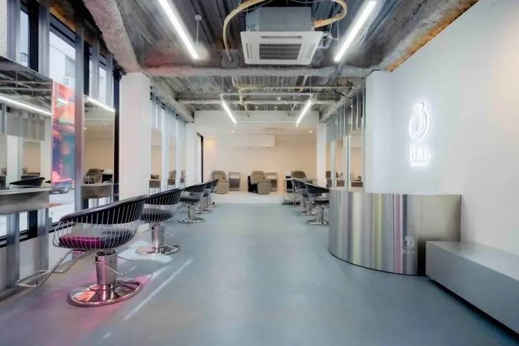 BELの内観・外観2