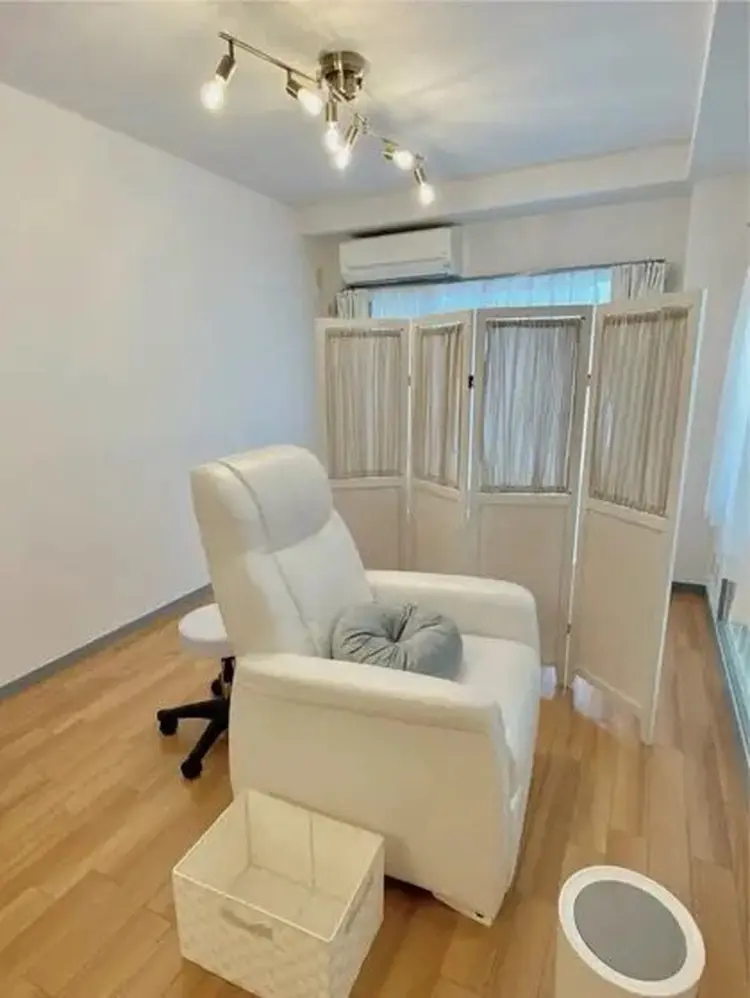 WHITE EYE武蔵小杉店の内観・外観2