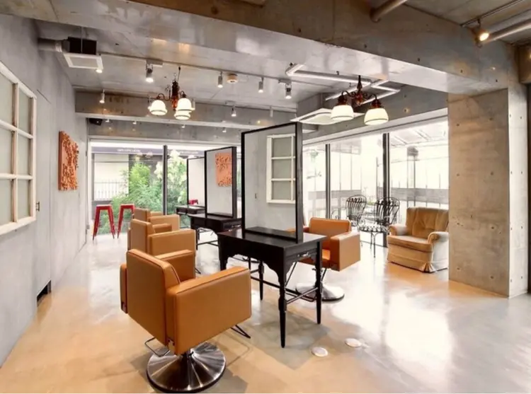 ANDREYの内観・外観1