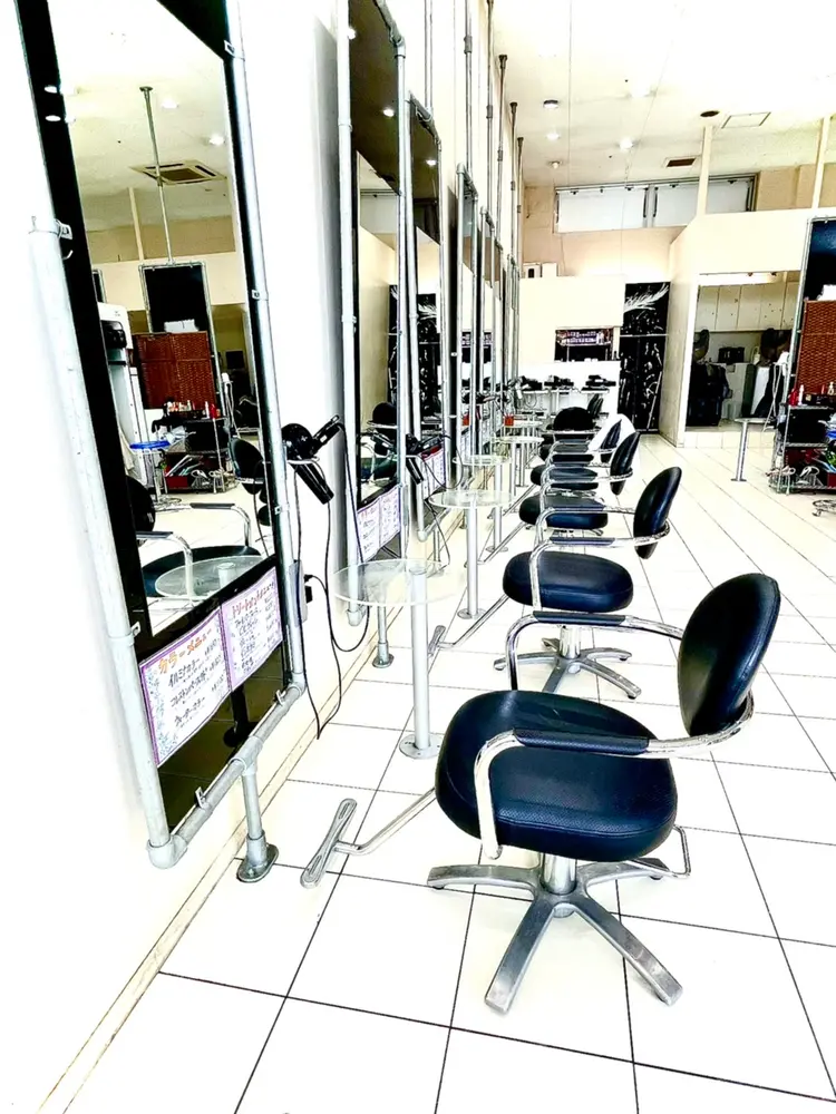 By Eight バイエイトの内観・外観3