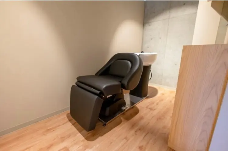 AISの内観・外観2