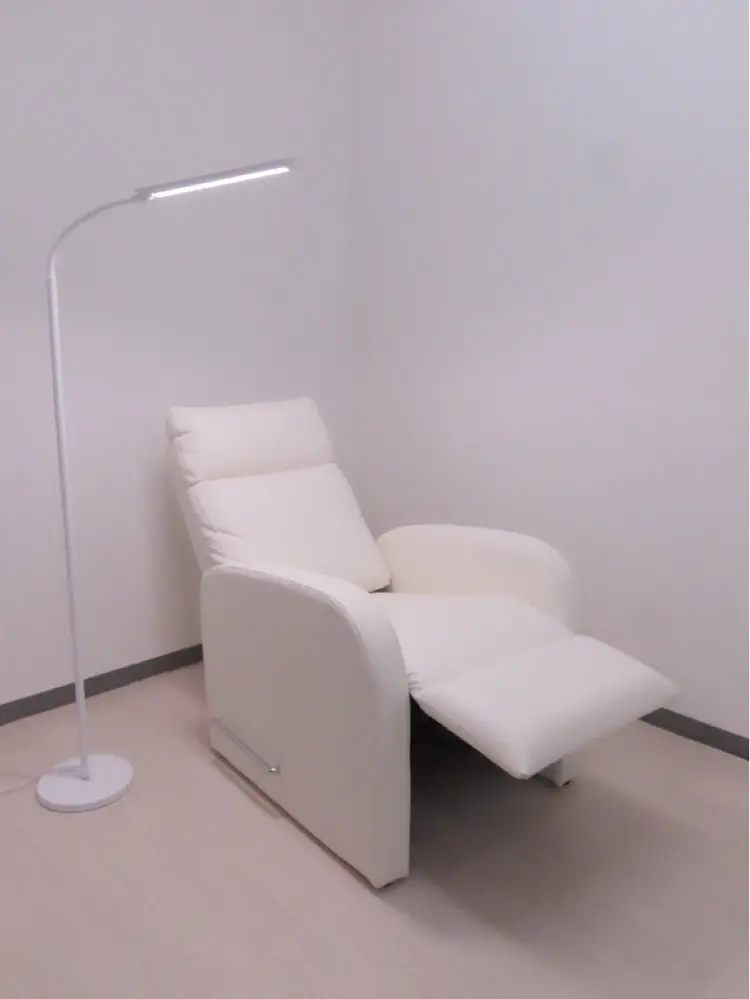 Uni Nail salon 日暮里店の内観・外観3