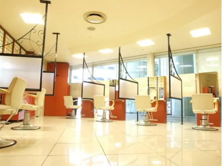 セラ町田店の内観・外観2