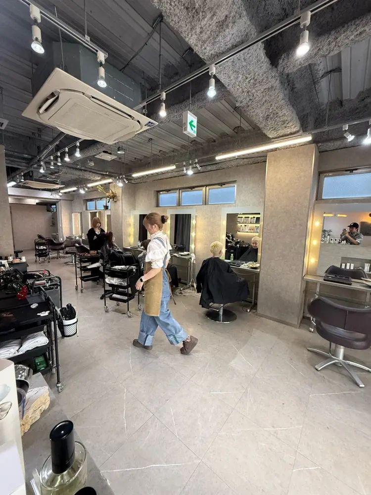 FlagHAIRの内観・外観1