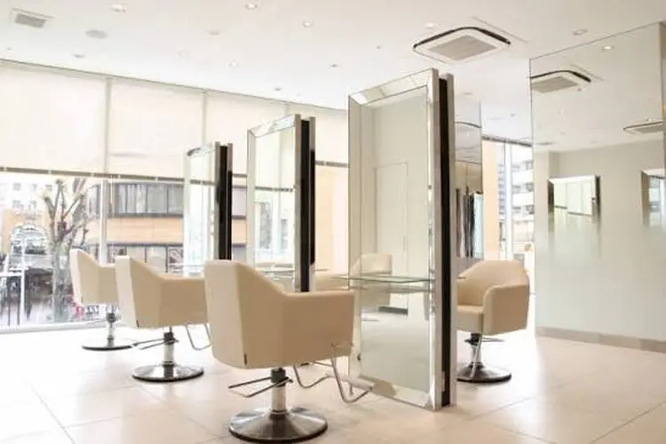 ZELE 上尾店の内観・外観3