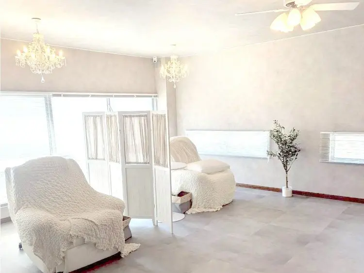 KATEstageLASH岐阜駅前店の内観・外観1