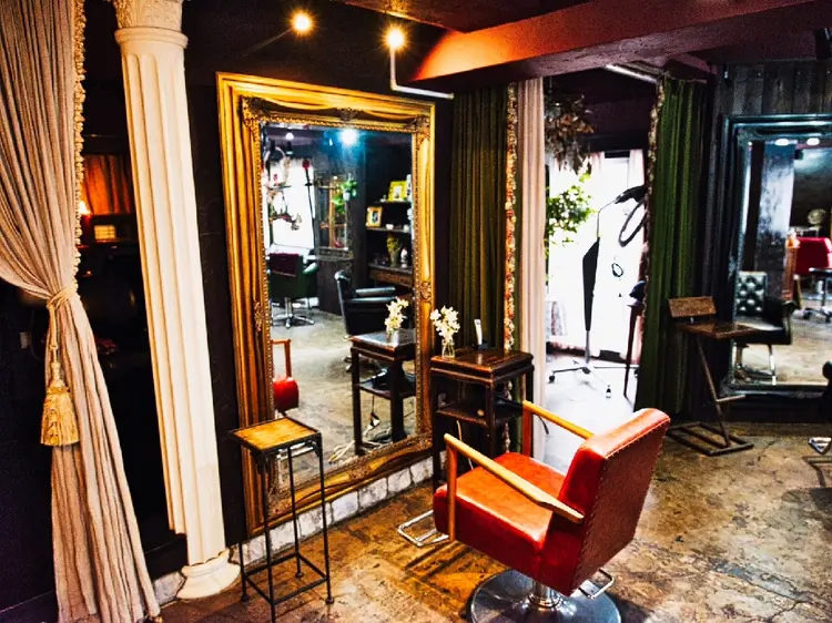 Armoireの内観・外観2