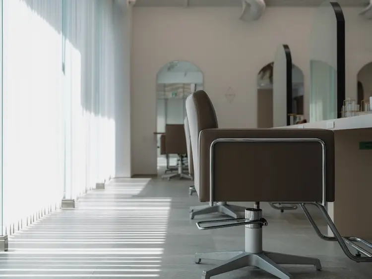 AVANCE.箕面店の内観・外観1