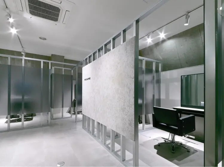 REGNO by GLANZ 天神大名 メンズサロンの内観・外観3