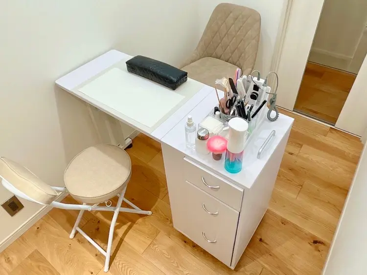 La Couronneの内観・外観2