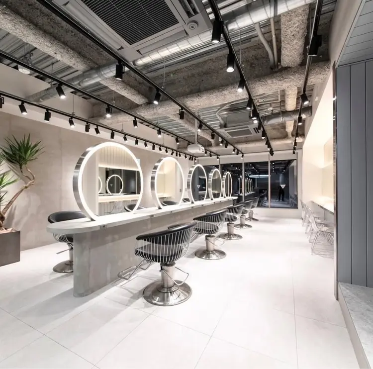 Lond  uluの内観・外観2