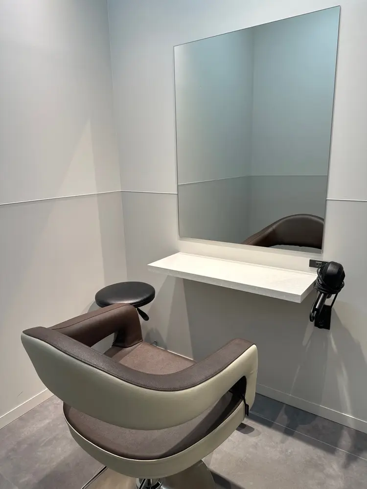 salowin梅田茶屋町north店の内観・外観1