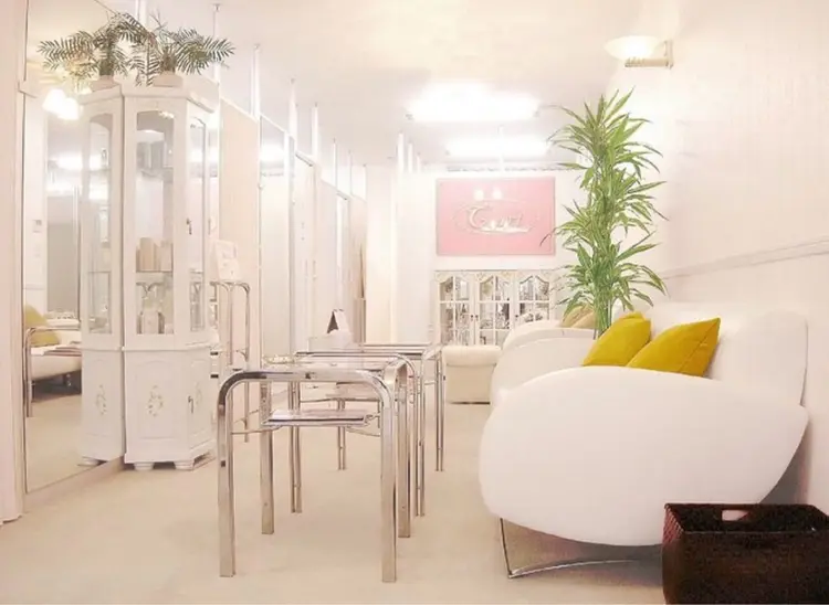 コスメティックアートの内観・外観1