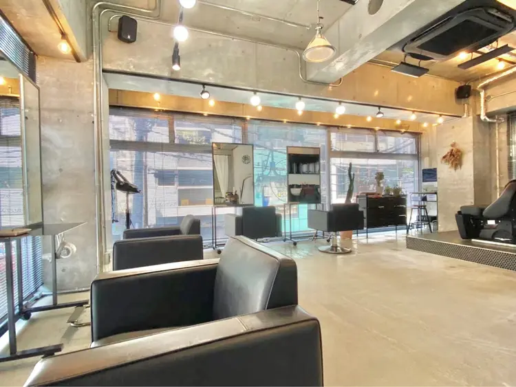 Bondの内観・外観3