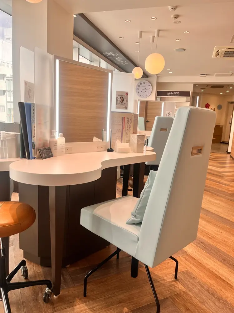 ナリスビューティーサロン池袋店の内観・外観1