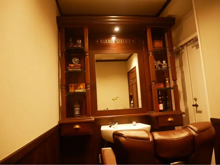 ヒロ銀座BARBERSHOP横浜店の内観・外観2