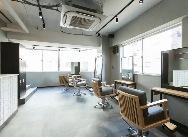 nelyの内観・外観1