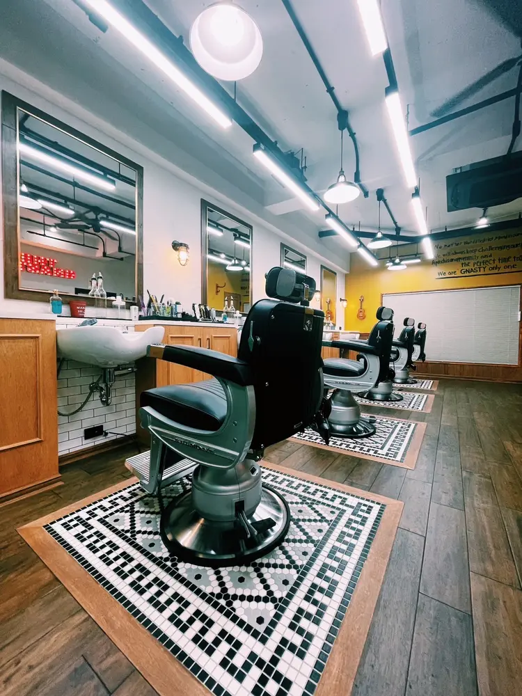 DAMDEE TOKYO HAIR LOUNGE 船橋店の内観・外観1