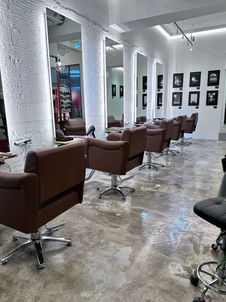 AMBERGLEAM Hair&Cloth Yogaの内観・外観1